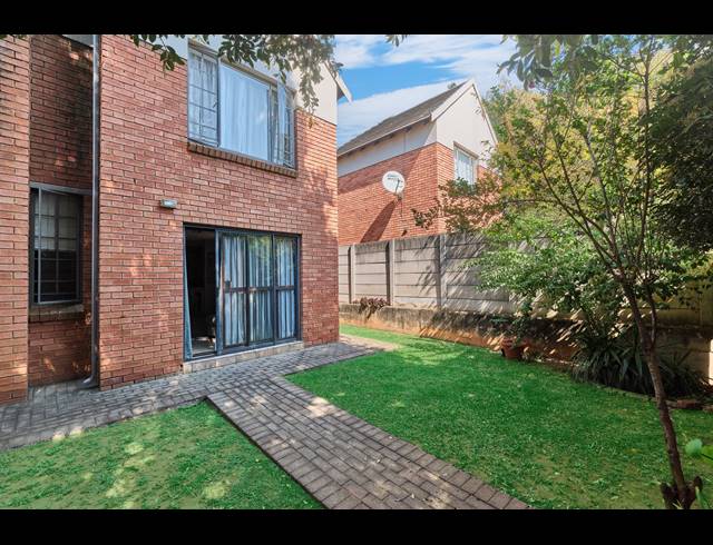 2 BEDROOM DUPLEX FOR SALE IN NORTH RIDING